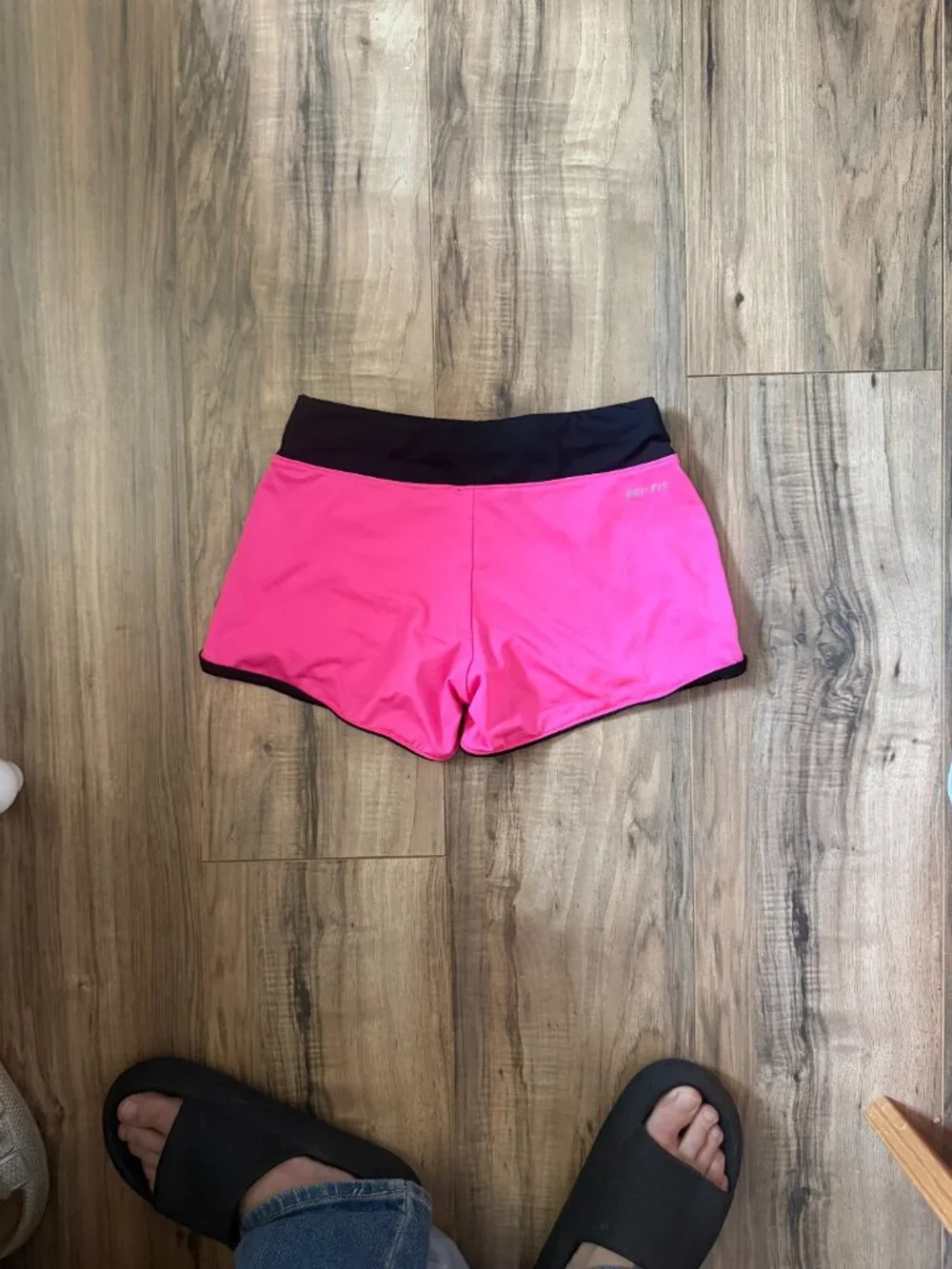Girls Active Shorts - Nike Size Small